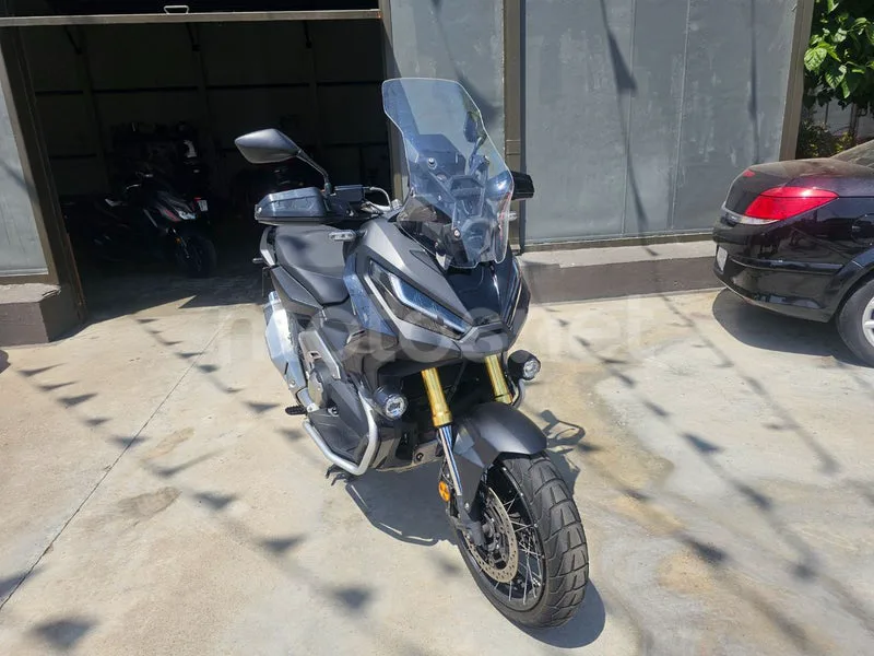 Honda X-ADV - Vista 10