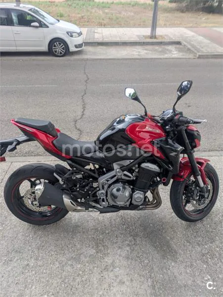Kawasaki Z900 - Vista 3