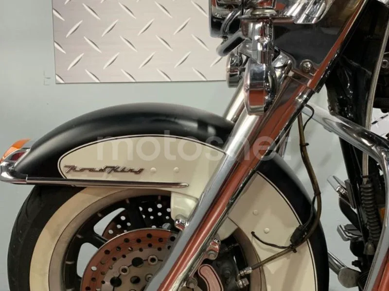 Harley-Davidson Road King Classic - Vista 9