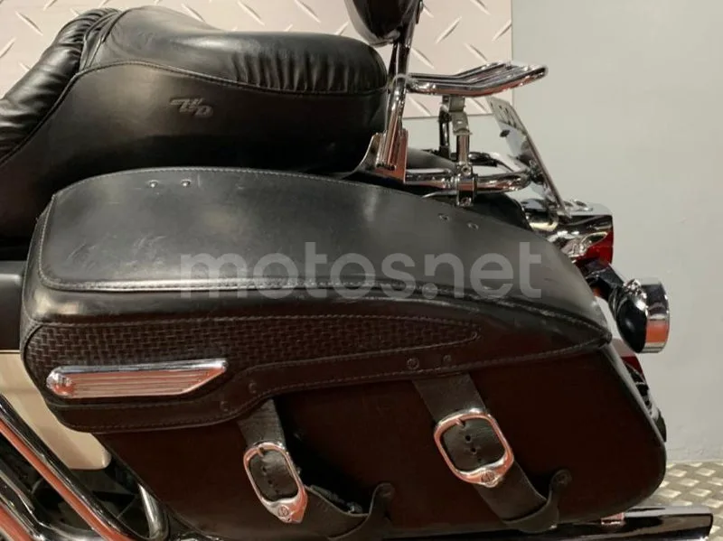 Harley-Davidson Road King Classic - Vista 10