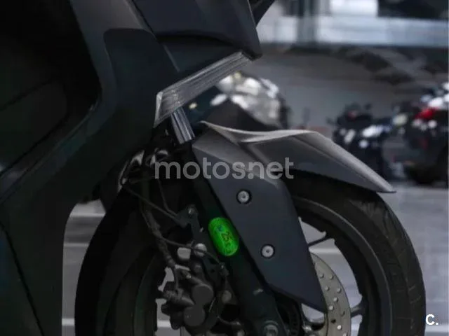 Yamaha XMAX 125 - Vista 3