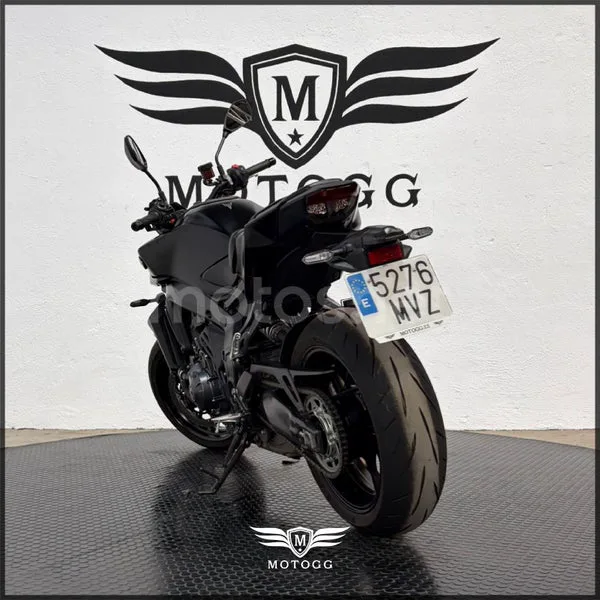Yamaha MT-09 - Vista 8