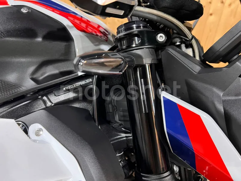 BMW M 1000 R - Vista 19