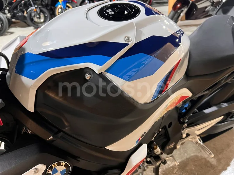 BMW M 1000 R - Vista 50