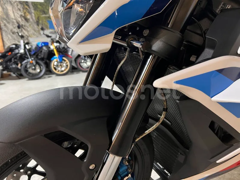 BMW M 1000 R - Vista 64