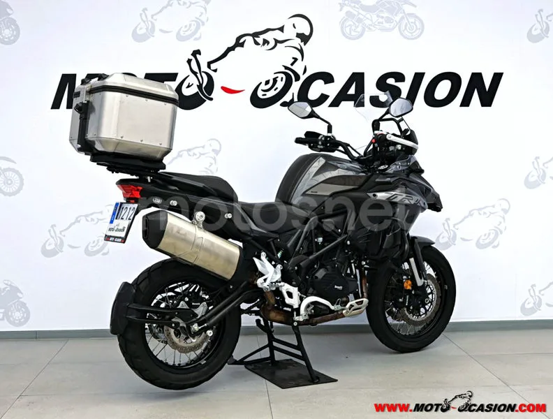 Benelli TRK 502 - Vista 3