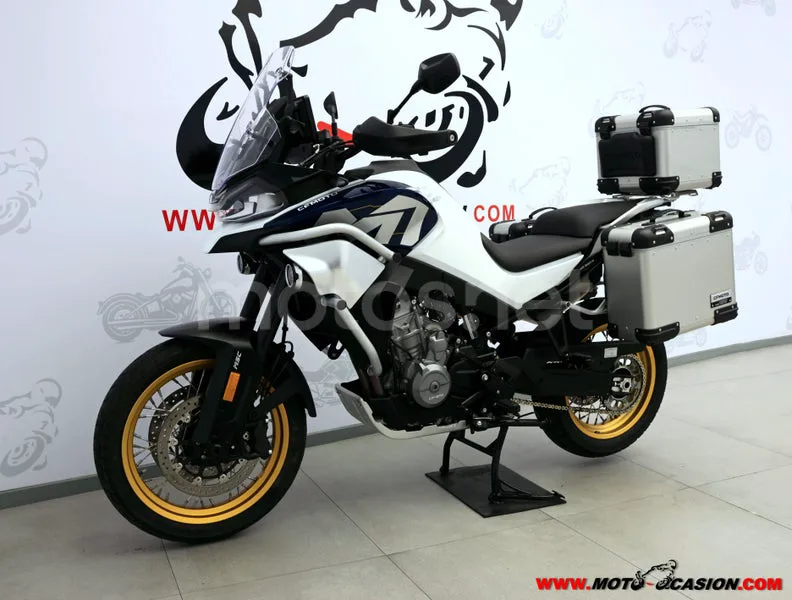 CFMOTO 800MT - Vista 8