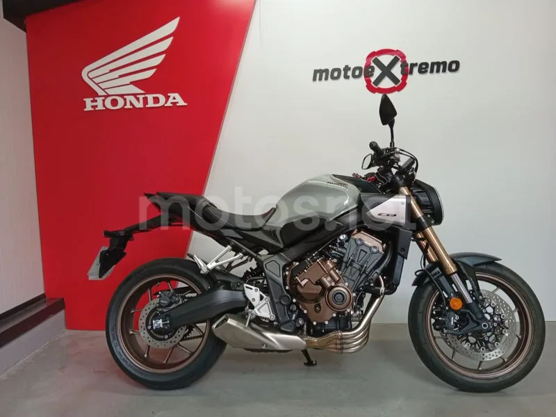 Honda CB650R 8590 € 2025 Valladolid - 1