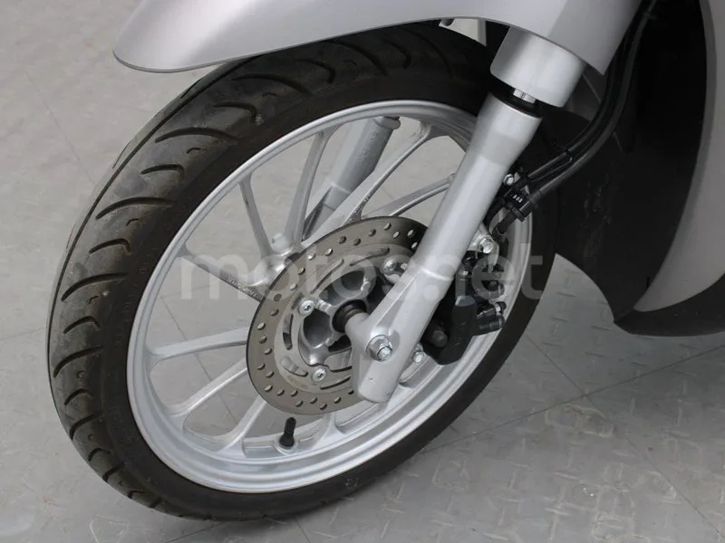 Honda SH125i - Vista 11