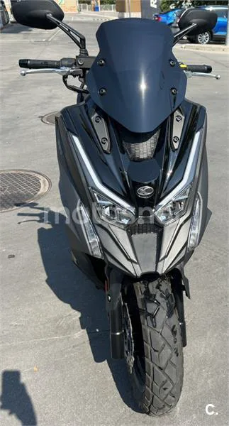 Kymco DTX 350 - Vista 3