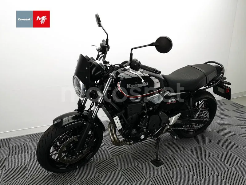 Kawasaki Z650 - Vista 17