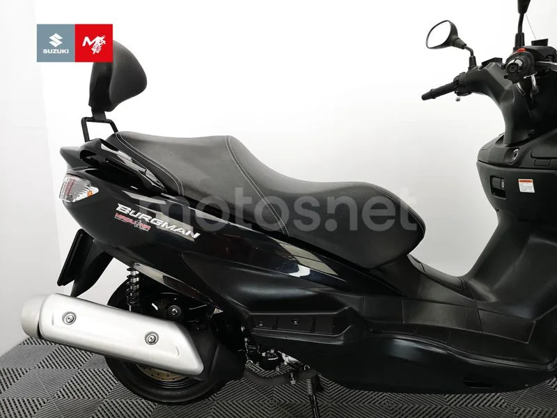 Suzuki Burgman 125 - Vista 7