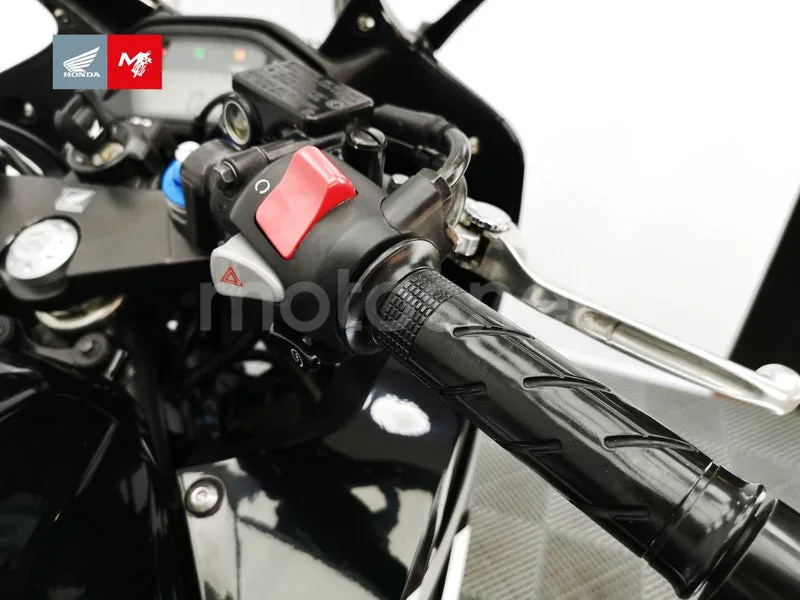 Honda CBR500R - Vista 11