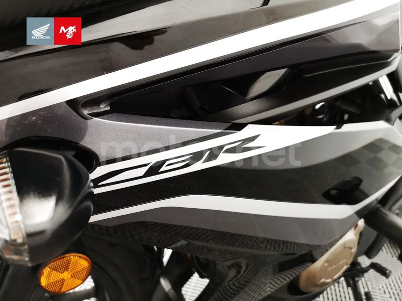 Honda CBR500R - Vista 14