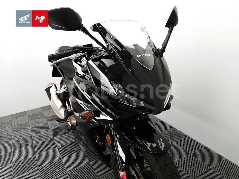 Honda CBR500R - Vista 3