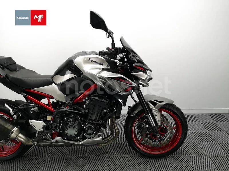 Kawasaki Z900 - Vista 6