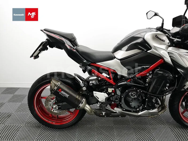 Kawasaki Z900 - Vista 7