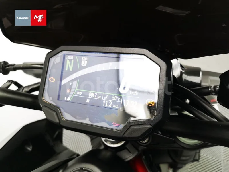 Kawasaki Z900 - Vista 9