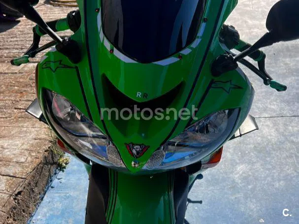 Kawasaki Ninja ZX-10R - Vista 6