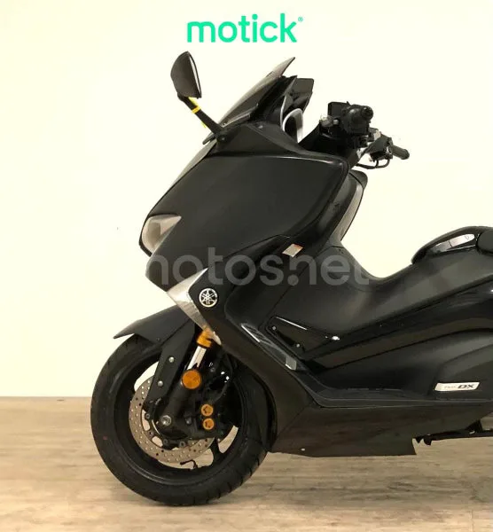 Yamaha TMAX - Vista 7