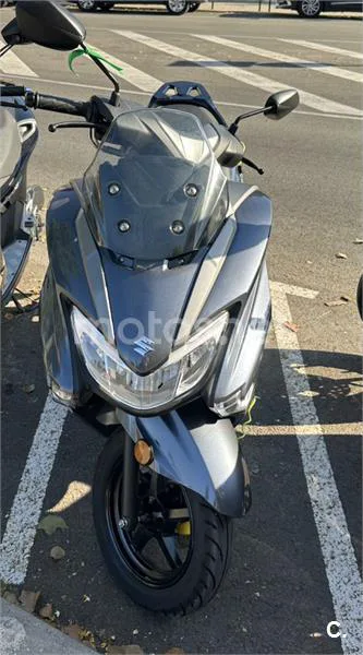Suzuki Burgman Street 125 2200 € 2024 Barcelona - 1