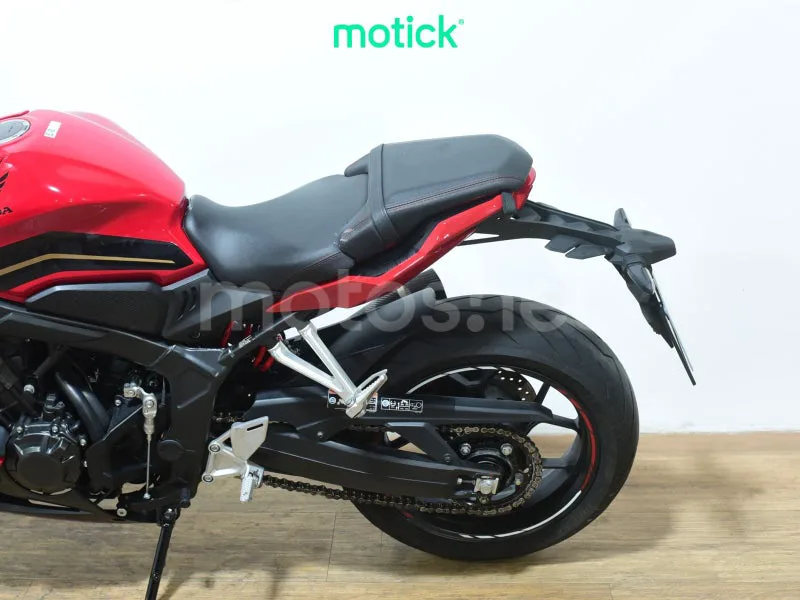 Honda CBR650R - Vista 9