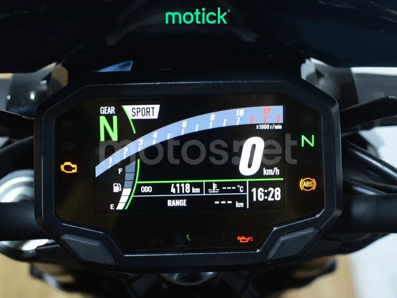 Kawasaki Z900 - Vista 5