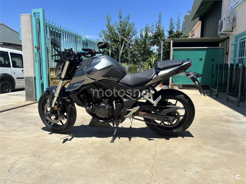 Honda CB750 Hornet - Vista 5