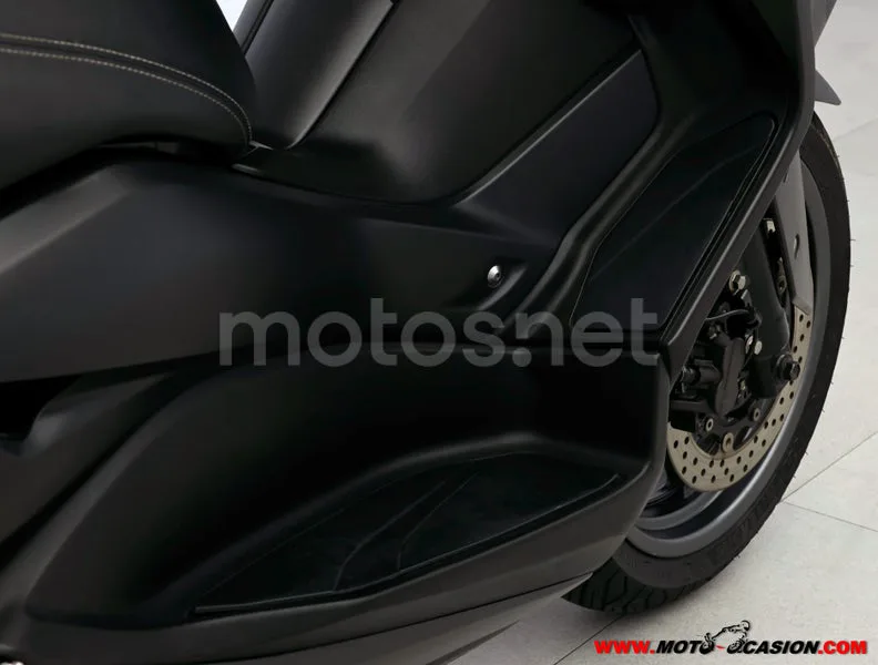 Yamaha XMAX 400 - Vista 5