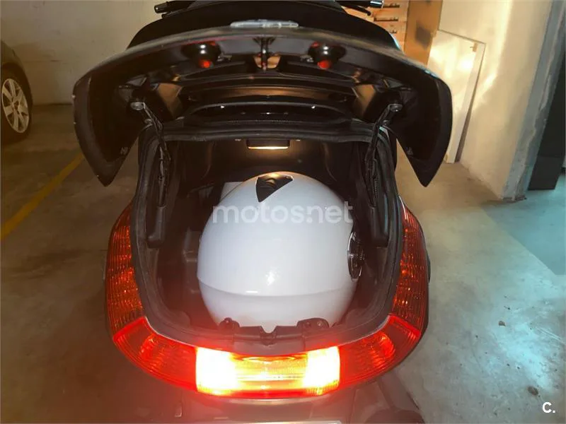Piaggio XEvo 125 - Vista 8