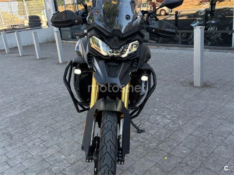 Voge 900DSX - Vista 12