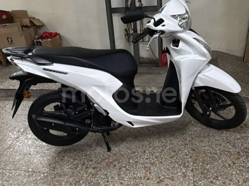 Honda Vision 110 - Vista 3