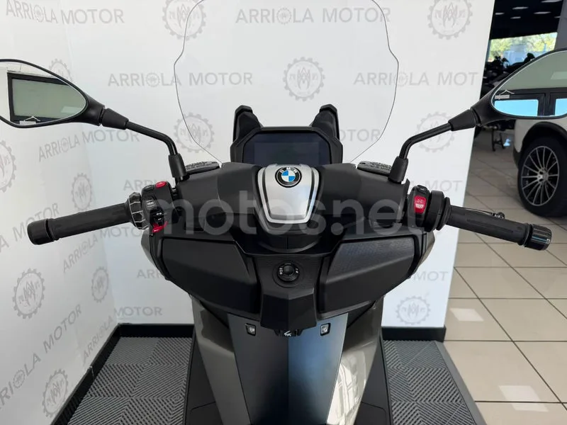 BMW C 400 GT - Vista 11