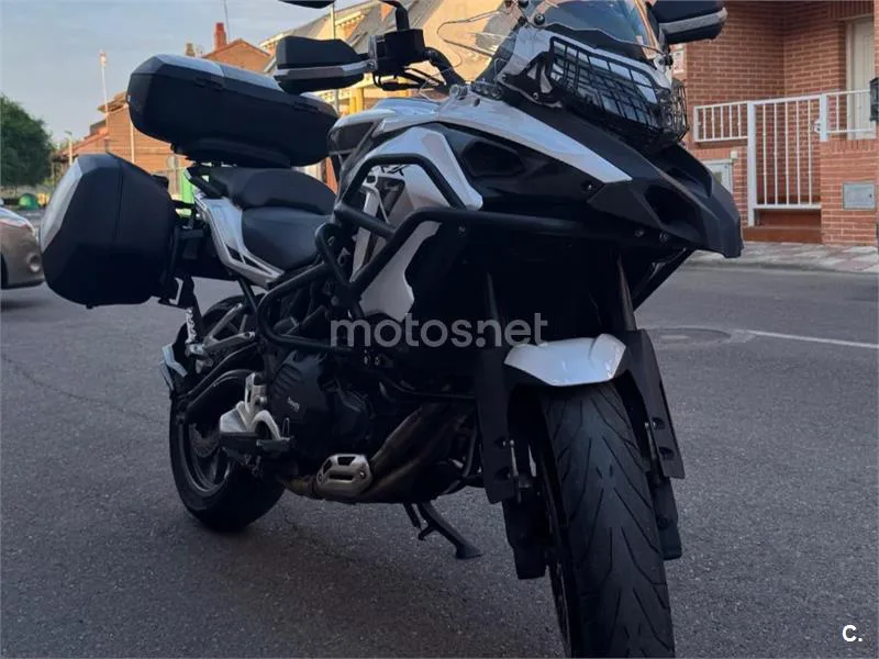 Benelli TRK 502 - Vista 3
