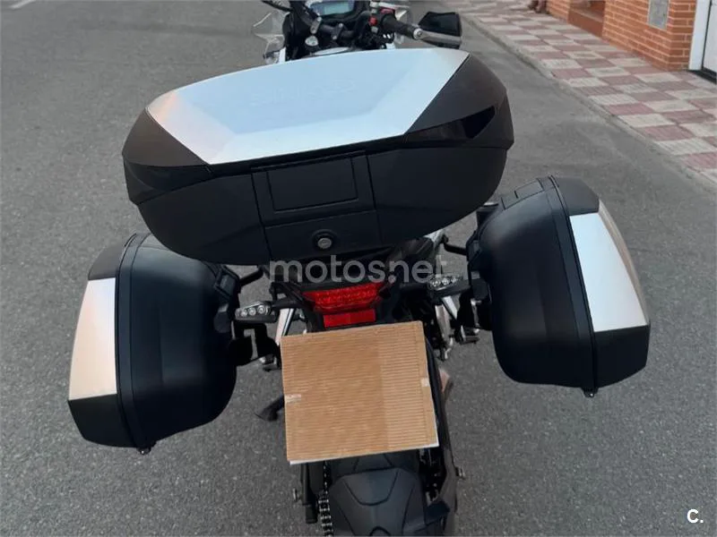 Benelli TRK 502 - Vista 8