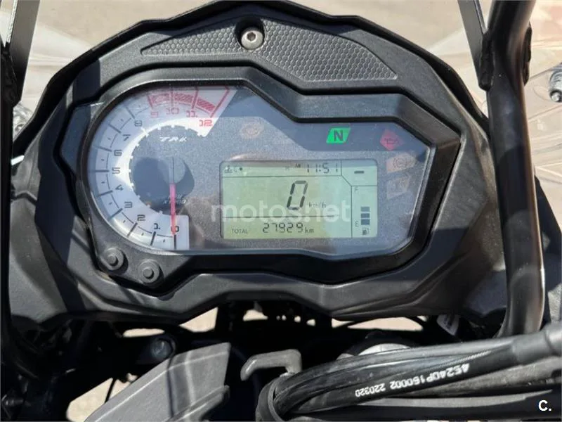Benelli TRK 502 - Vista 9