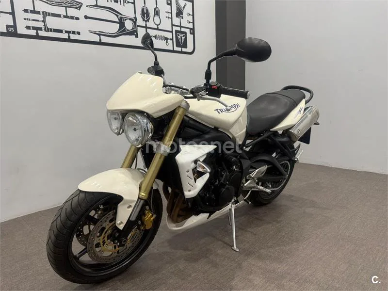 Triumph Street Triple - Vista 6