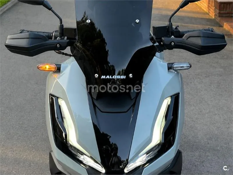 Honda ADV350 - Vista 5