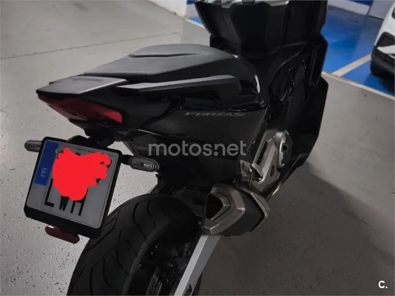Honda Forza 750 - Vista 3