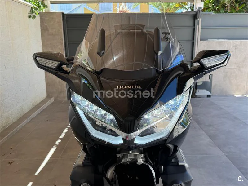 Honda Gold Wing - Vista 7