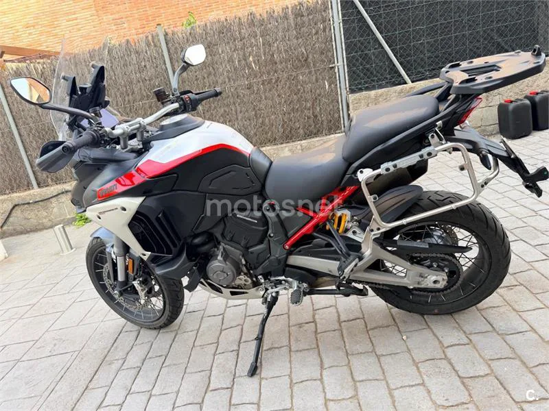 Ducati Multistrada V4 - Vista 3