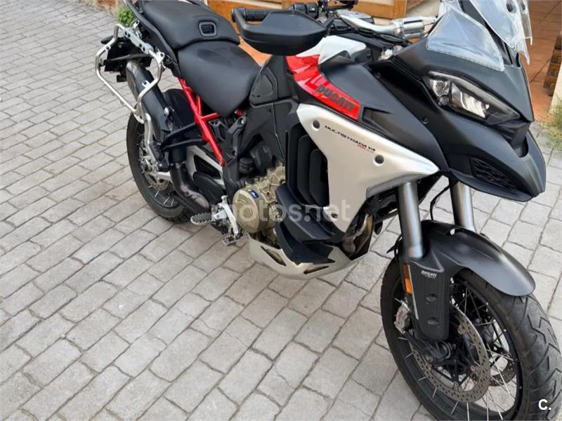 Ducati Multistrada V4 - Vista 4