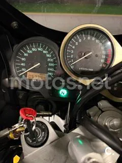 Yamaha FZS600 Fazer - Vista 5