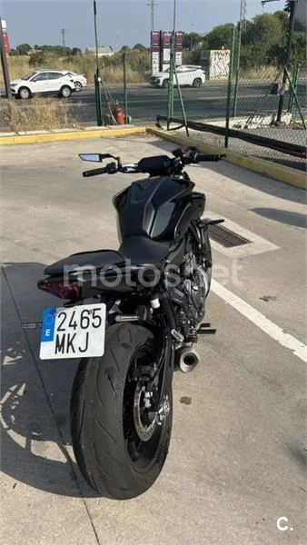 Yamaha MT-07 - Vista 4