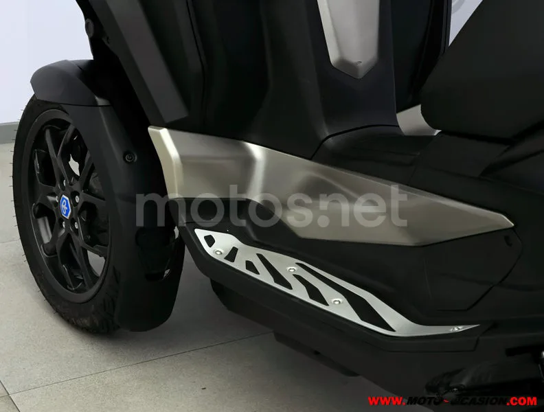 Piaggio MP3 530 Exclusive - Vista 10