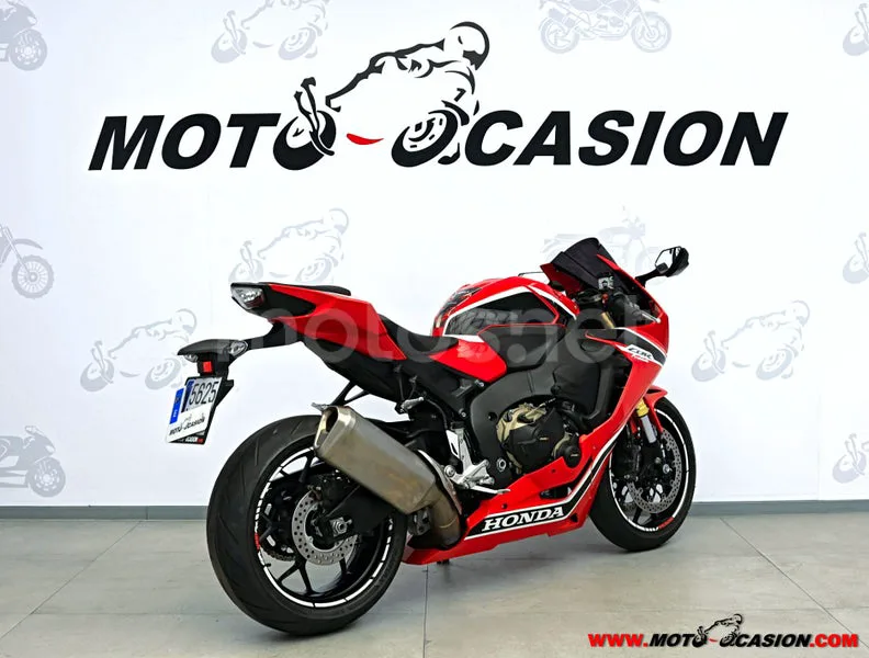 Honda CBR1000RR Fireblade - Vista 3