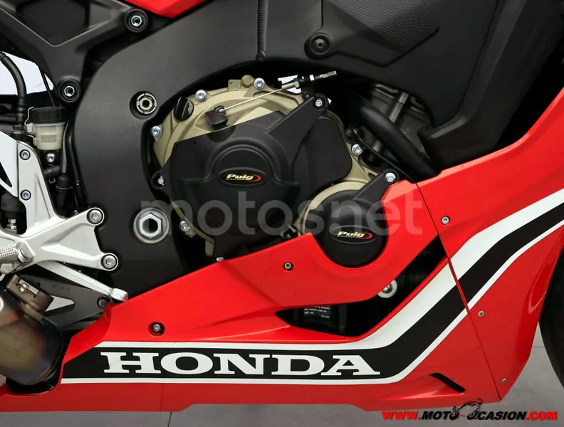 Honda CBR1000RR Fireblade - Vista 5