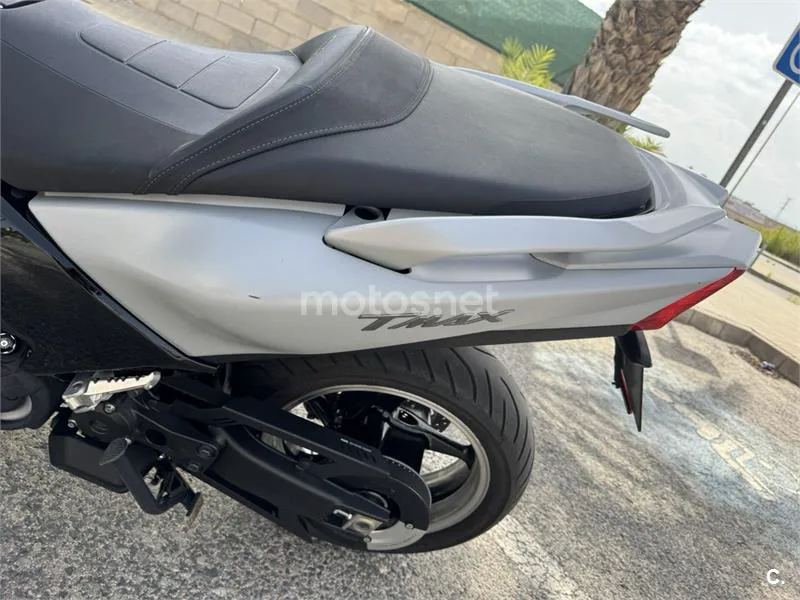 Yamaha TMAX - Vista 10