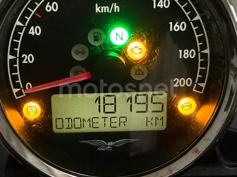 Moto Guzzi V7 III - Vista 7
