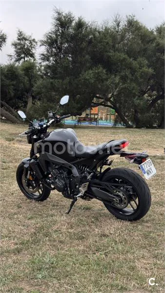 Yamaha MT-09 - Vista 11